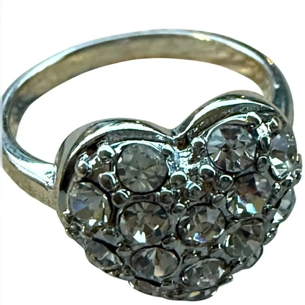 Silver Heart Rhinestone Statement Ring Size 9 Romantic Sparkle - Picture 9 of 16